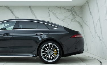 Mercedes-Benz Amg GT 63 S 4-Door 33