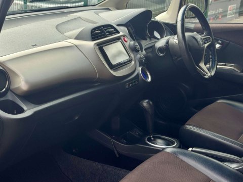 Honda Jazz 1.3h IMA HE Hatchback 5dr Petrol Hybrid CVT Euro 5 (102 ps) 12