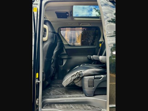 Toyota Vellfire Sunroof 57