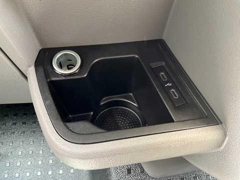Volkswagen Transporter T28 TDI P/V STARTLINE 32