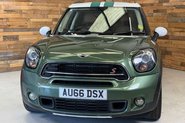 Mini Countryman 2.0 Cooper SD SUV 5dr Diesel Auto Euro 6 (143 ps) 25