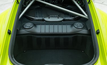 Porsche Cayman GT4 RS (718) 49