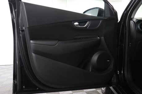 Hyundai KONA PREMIUM 44