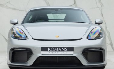 Porsche 718 Cayman GT4 4