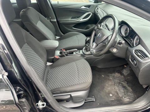 Vauxhall Astra 1.0i Turbo ecoFLEX Tech Line Hatchback 5dr Petrol Manual Euro 6 (s/s) (105 9