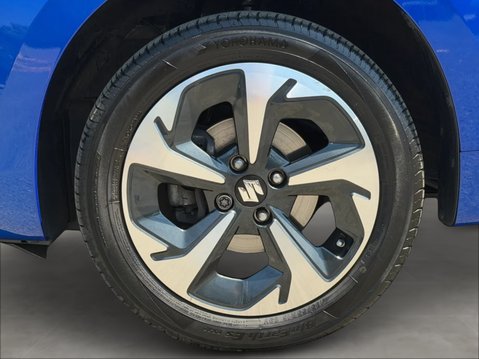 Suzuki Swift 1.2 Mild Hybrid Ultra 12