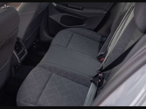 Volkswagen Golf 1.5 Golf Life eTSI Semi-Auto 5dr 25