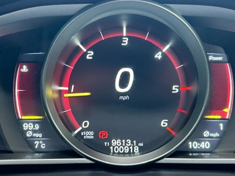 Volvo V40 D2 R-DESIGN 13