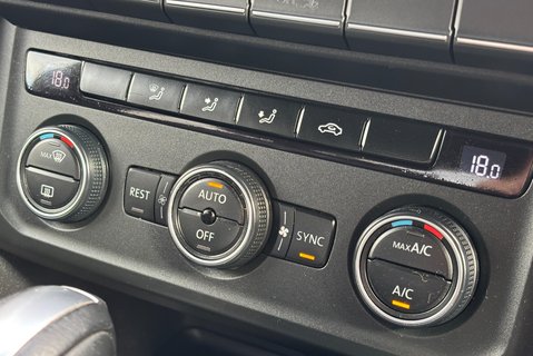 Volkswagen Amarok V6 258 Tdi DSG Aventura Black Edition 4Motion with Roller Shutter 19