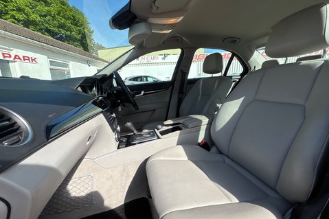 Mercedes-Benz C Class C180 BLUEEFFICIENCY EXECUTIVE SE AUTOMATIC 10 SERVICES  12