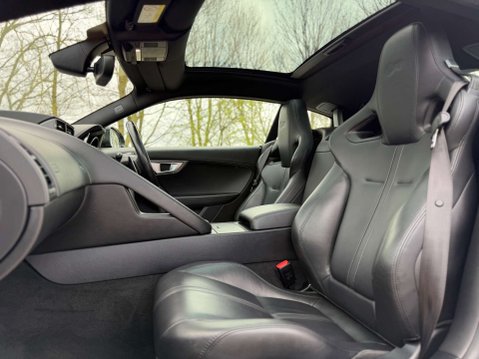Jaguar F-Type 5.0 F-Type V8 R AWD Auto 4WD 3dr 61
