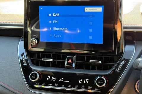 Toyota Corolla EXCEL HYBRID - ONE OWNER - FULL TOYOTA SERVICE HISTORY 49