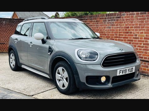 Mini Countryman 1.5 Cooper Classic SUV 5dr Petrol Steptronic Euro 6 (s/s) (136 ps) 4