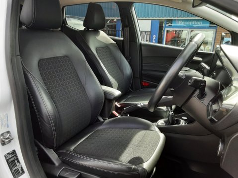 Ford Fiesta ACTIVE X 8