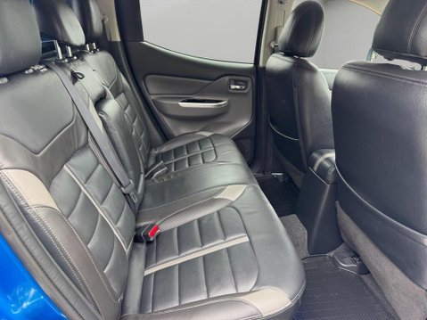 Mitsubishi L200 2.4 DI-D DC Barbarian Auto 4WD Euro 6 4dr 37