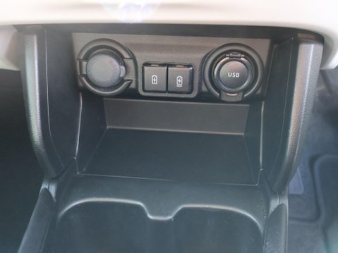 Suzuki Swift 1.2 MHEV Motion CVT Euro 6 (s/s) 5dr 38