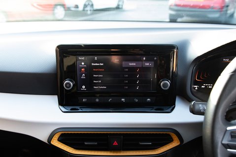 SEAT Ibiza TSI SE 23