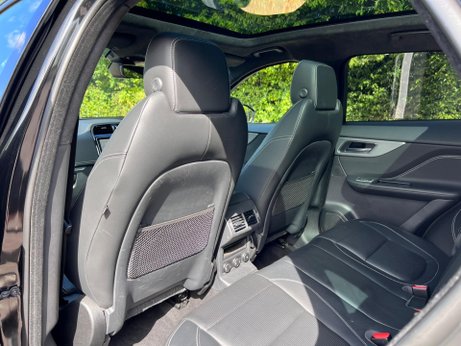 Jaguar F-Pace 2.0 D180 Chequered Flag Auto AWD Euro 6 (s/s) 5dr 33