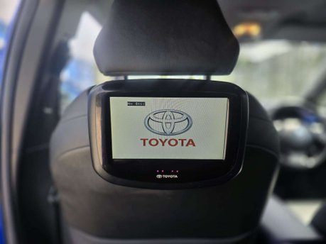 Toyota C-HR 1.8 VVT-h Dynamic SUV 5dr Petrol Hybrid CVT Euro 6 (s/s) (122 ps) 22
