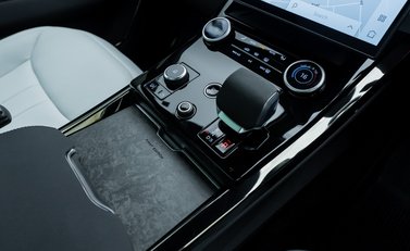 Land Rover Range Rover Sport P530 First Edition 22