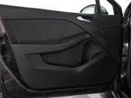 Renault Clio ICONIC TCE BOSE 43