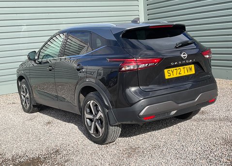 Nissan Qashqai DIG-T N-CONNECTA MHEV 11