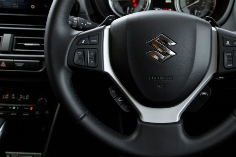 Suzuki S-Cross MOTION 18