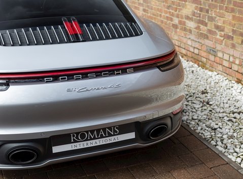 Porsche 911 Carrera 4S (992) 25