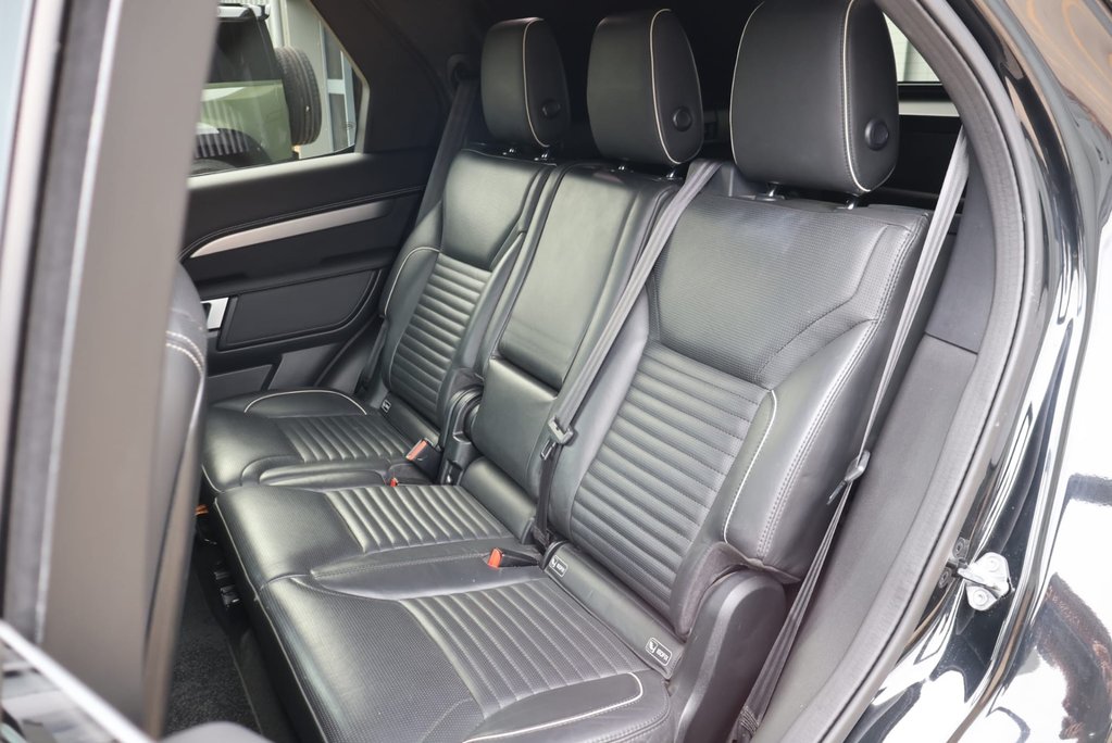 Land Rover Discovery COMMERCIAL DYNAMIC HSE 23 inch urban wheels genuine rear seat conversion 15