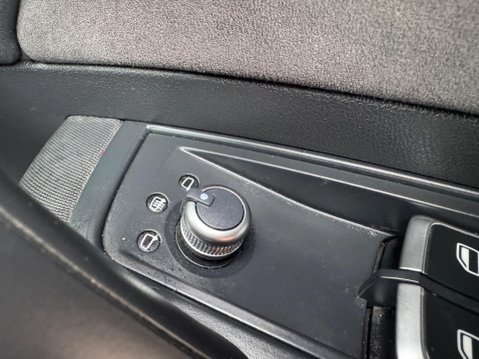 Audi A1 1.4 TFSI Black Edition Sportback S Tronic Euro 6 (s/s) 5dr (Nav) 34