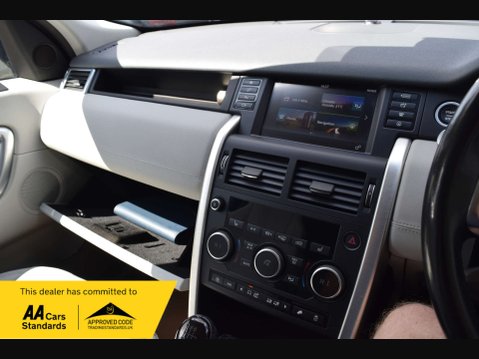 Land Rover Discovery Sport 2.0 Discovery Sport SE Tech TD4 4WD 5dr 59
