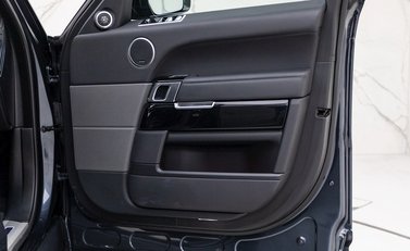 Land Rover Range Rover Sport 5.0 SVR 21
