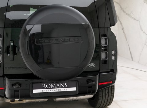 Land Rover Defender 90 X D300 21