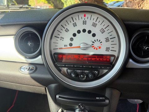 Mini Convertible 1.6 Cooper Auto Euro 5 2dr 19