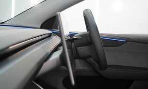 Tesla Model Y RWD Standard Range GROK AI Rear Screen Heated & Vented Seats VATQ 25