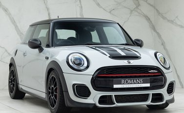 Mini Hatch John Cooper Works Challenge 1