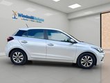 Hyundai i20 1.2 SE Launch Edition Euro 6 (s/s) 5dr 3