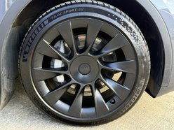 Tesla Model Y (Dual Motor) Long Range SUV 5dr Electric Auto 4WDE (384 bhp) 14