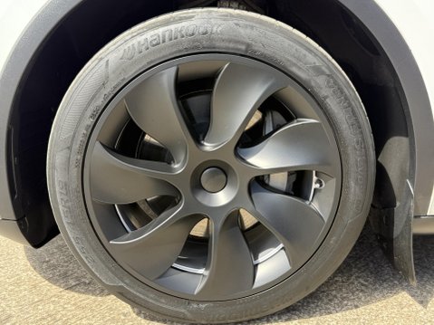 Tesla Model Y SUV 5dr Electric Auto RWD (346 ps) 17