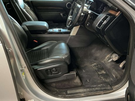Land Rover Discovery 3.0 Discovery HSE SD6 Auto 4WD 5dr 9