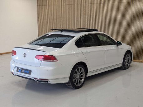 Volkswagen Passat 2.0 Passat R-Line TDI BlueMotion Technology Semi-Auto 4dr 23