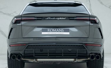 Lamborghini Urus 5