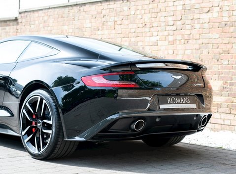 Aston Martin Vanquish 22