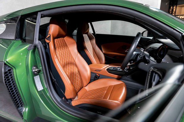 Audi R8 V10 PERFORMANCE EDITION. RWD. SONOMA GREEN. CARBON EXT. FULL PPF. B&O. 2