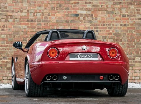 Alfa Romeo 8C Spider 3