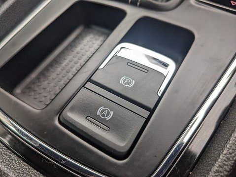 SEAT Leon TSI CUPRA LUX 4DRIVE DSG 28