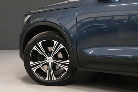 Volvo XC40 2.0 XC40 Inscription Pro B4 MHEV Auto 5dr 18