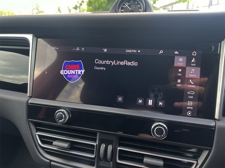 Porsche Macan S PDK 67