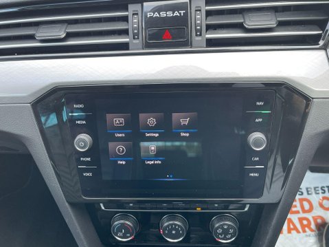 Volkswagen Passat 2.0 TDI EVO SEL DSG Euro 6 (s/s) 5dr 23