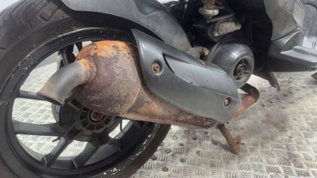 Aprilia SR 2013 12K RUNNING 2 STROKE PROJECT SCOOTER 50CC LEARNER BIKE 10